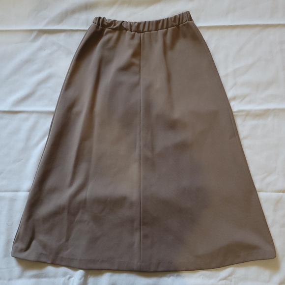 Devon Brown Three-Piece Suit Set - Picture 5 of 7